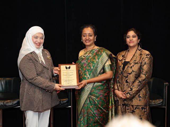 G100 Club Award — Outstanding Contribution to Tamil Literature