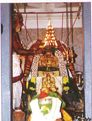 Sri Thendayuthapani Temple deity alangaram decoration Lord Muruga sanctum Singapore